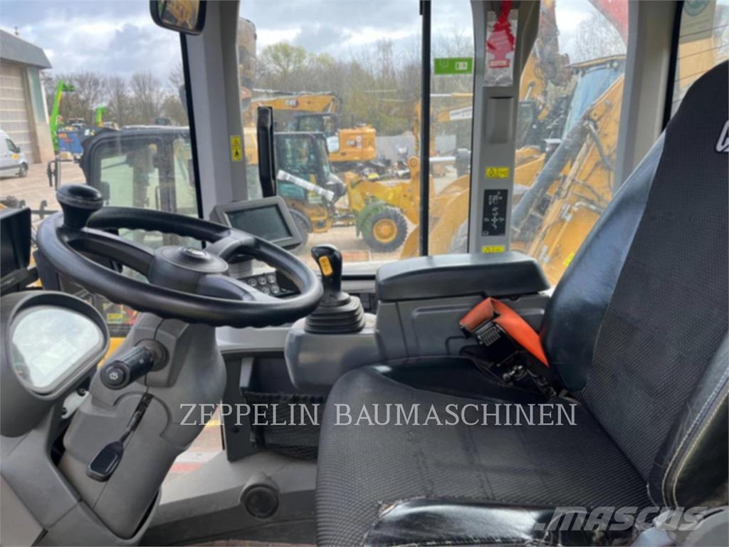 CAT 938M Wheel loaders