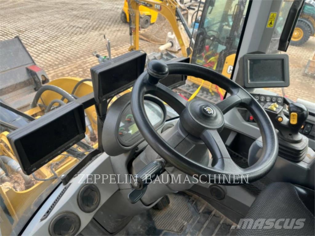 CAT 938M Wheel loaders