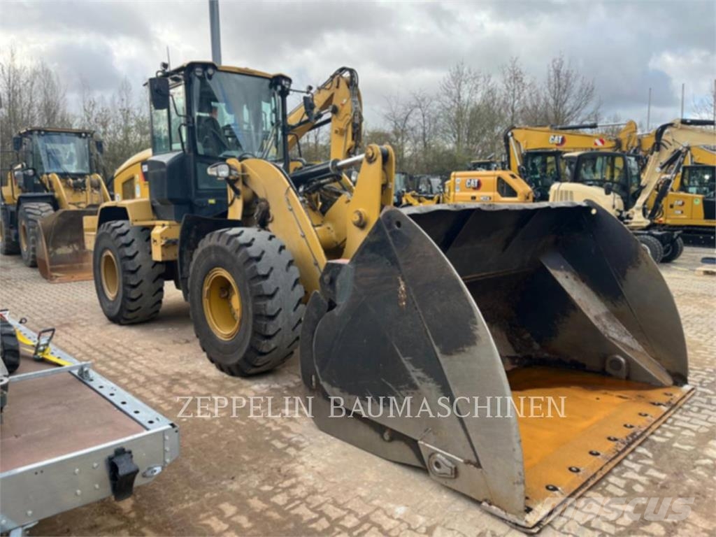 CAT 938M Wheel loaders