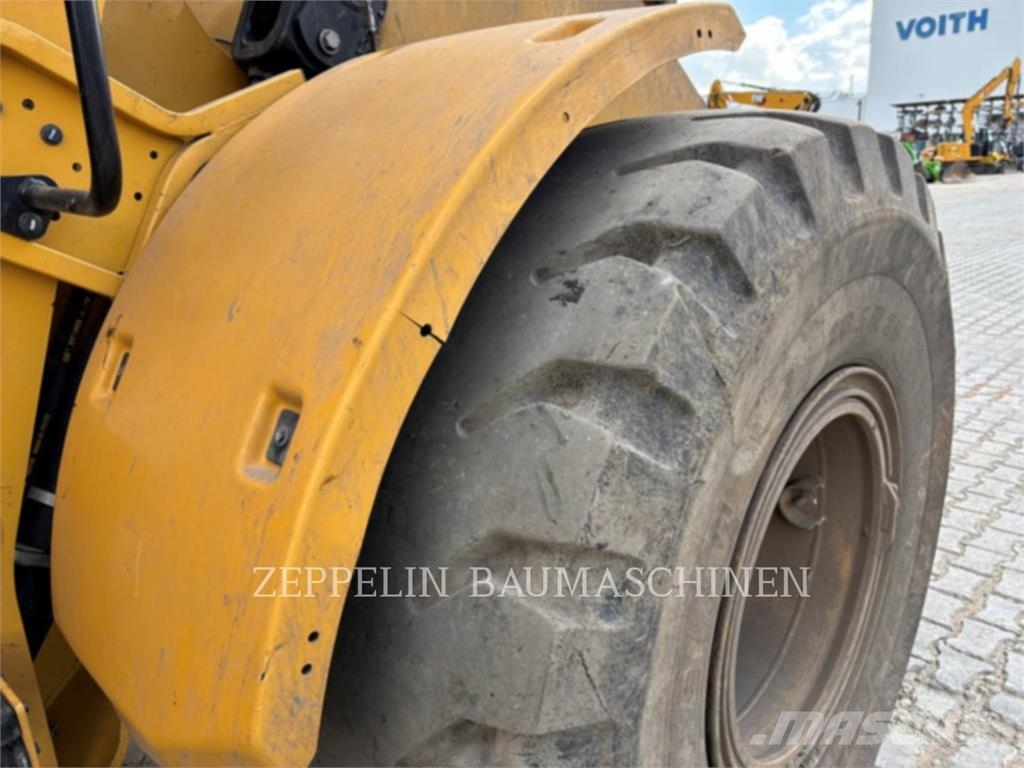 CAT 938M Iekrāvēji uz riteņiem