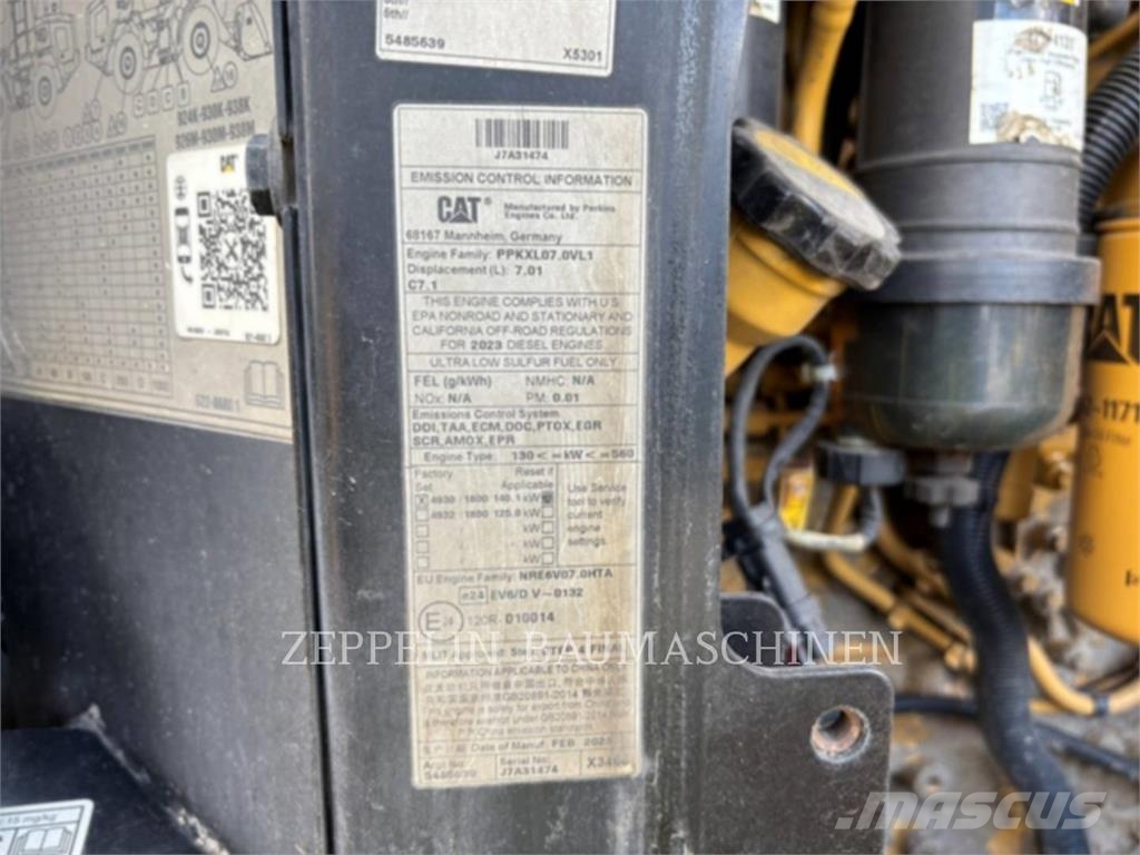 CAT 938M Iekrāvēji uz riteņiem