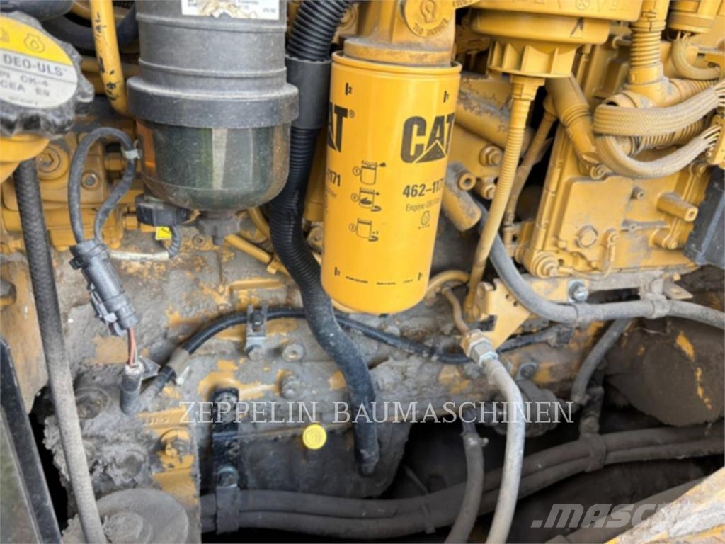 CAT 938M Iekrāvēji uz riteņiem