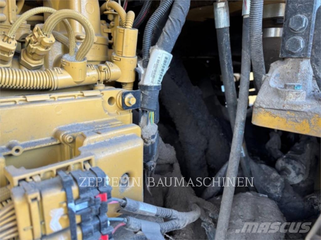 CAT 938M Iekrāvēji uz riteņiem