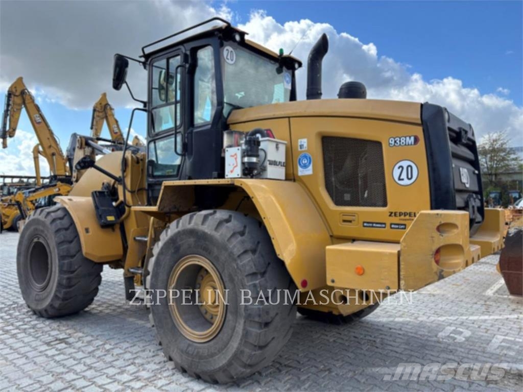 CAT 938M Iekrāvēji uz riteņiem
