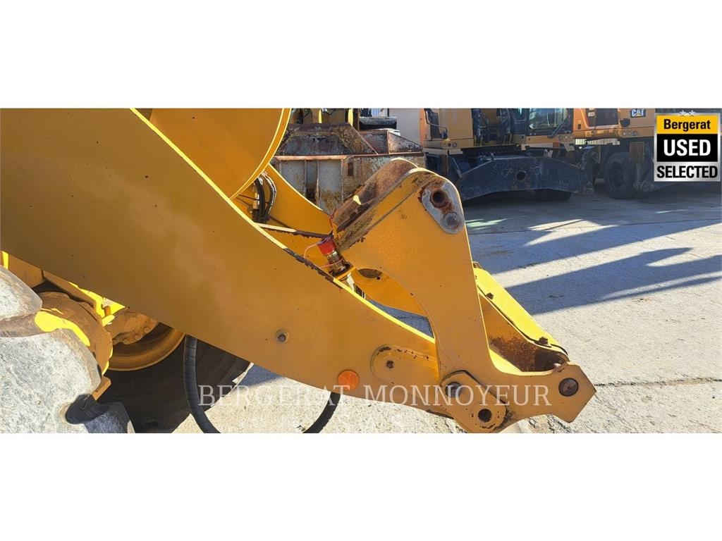 CAT 938M Wielladers