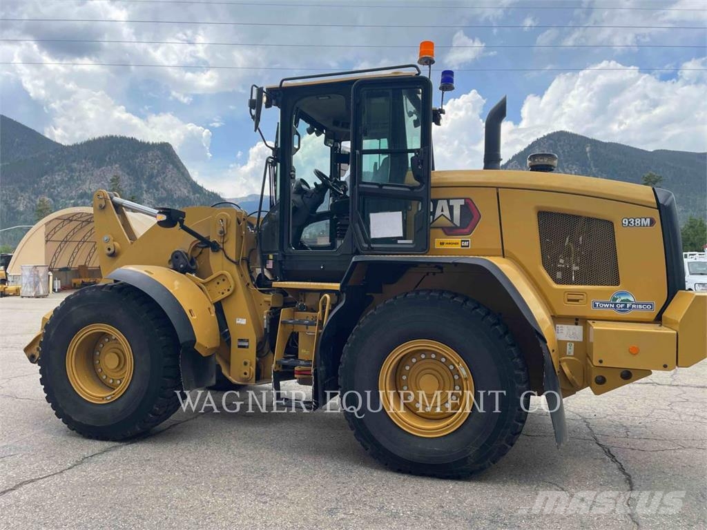 CAT 938M Iekrāvēji uz riteņiem