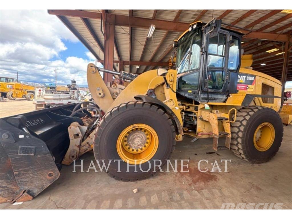 CAT 938M Chargeuse sur pneus
