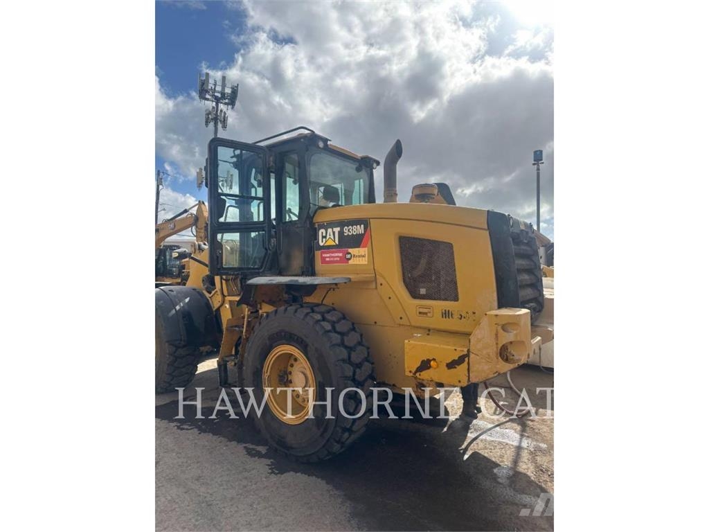 CAT 938M Chargeuse sur pneus