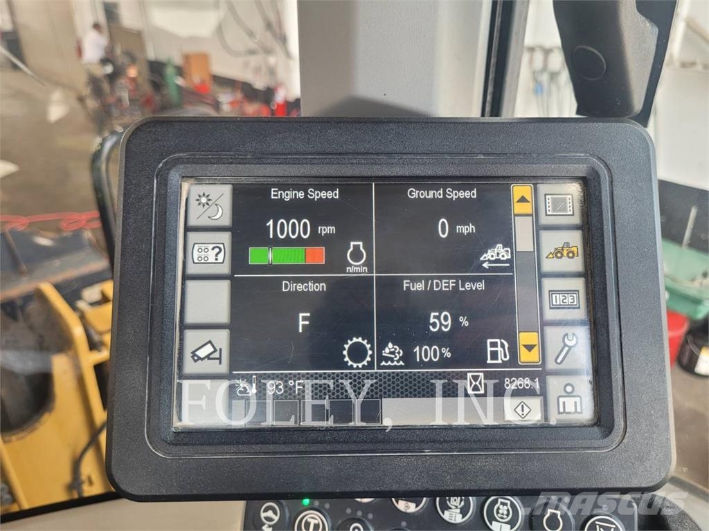 CAT 938M Kolesni nakladalci