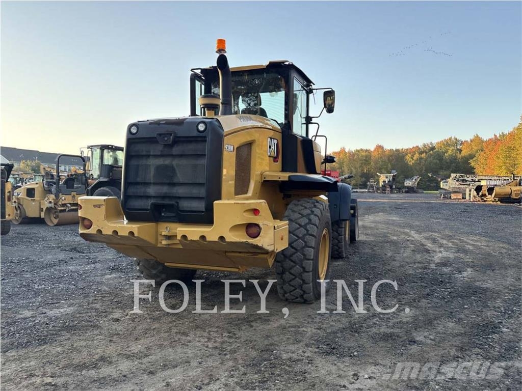 CAT 938M Kolesni nakladalci