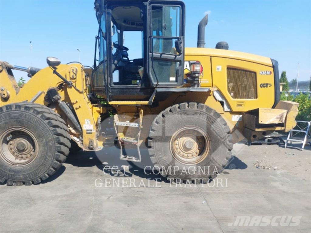 CAT 938M Колесни товарачи