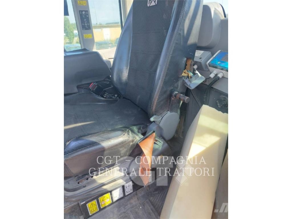 CAT 938M Колесни товарачи