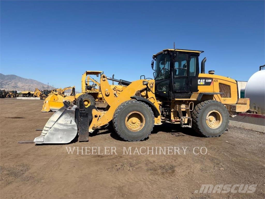 CAT 938M QC Gumikerekes homlokrakodók