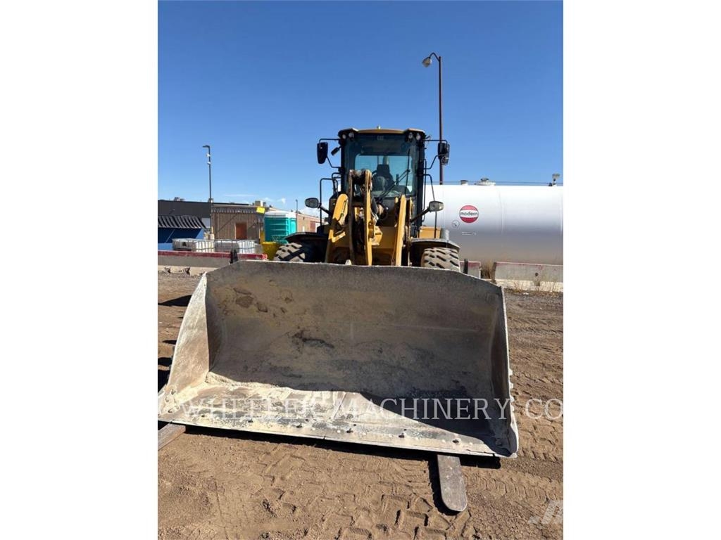 CAT 938M QC Gumikerekes homlokrakodók