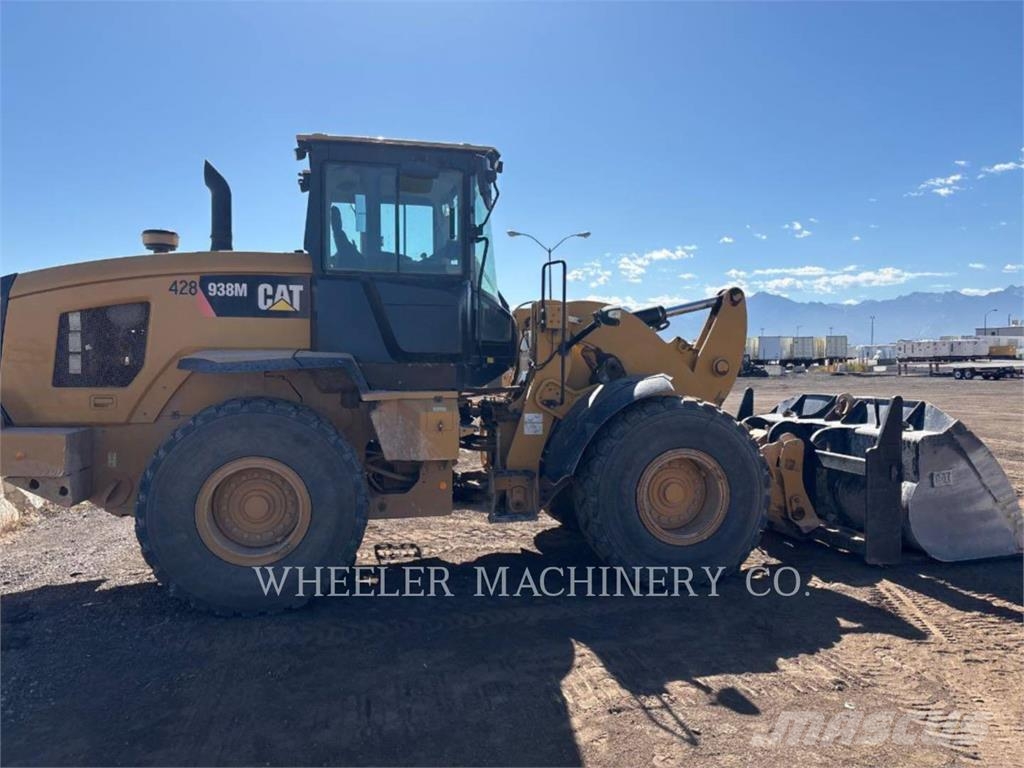 CAT 938M QC Gumikerekes homlokrakodók