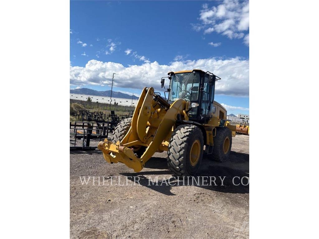 CAT 938M QC Фронтальні навантажувачі