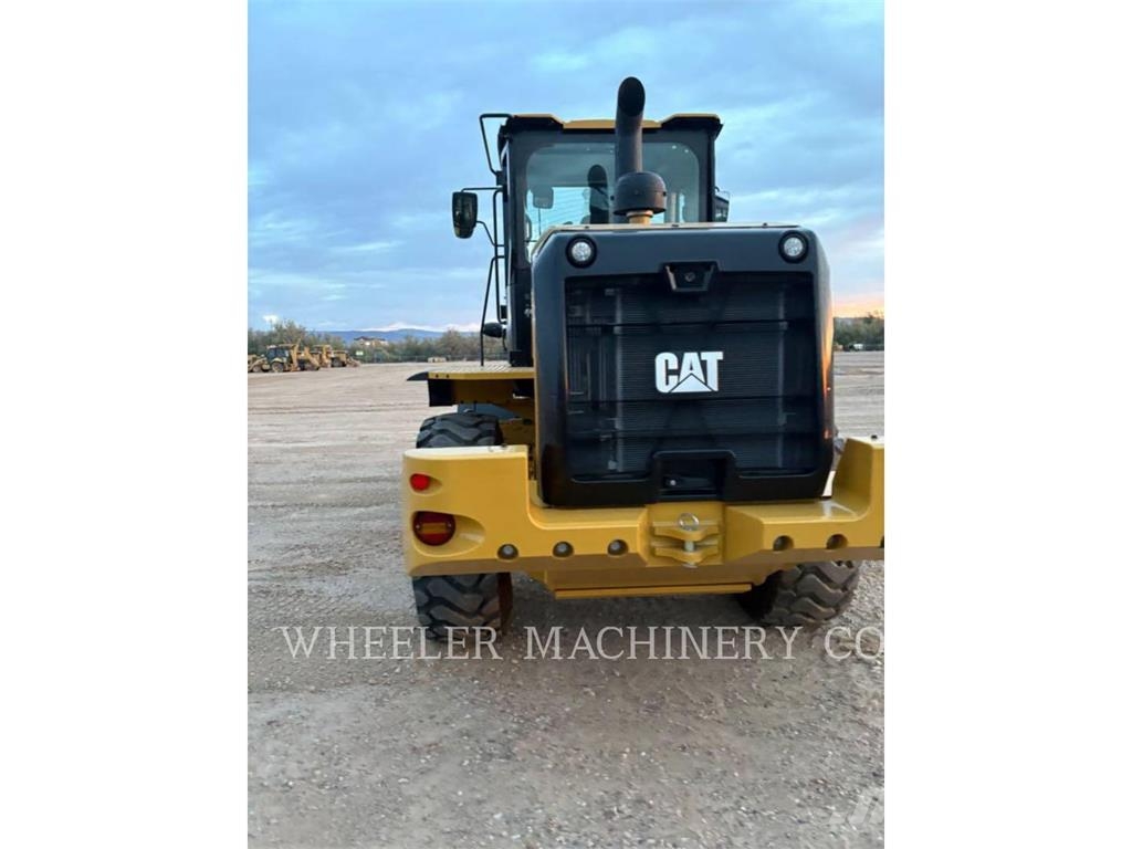 CAT 938M QC Gumikerekes homlokrakodók