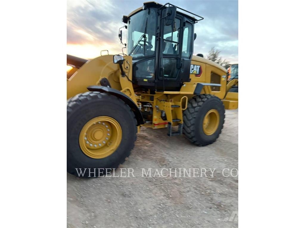 CAT 938M QC Gumikerekes homlokrakodók