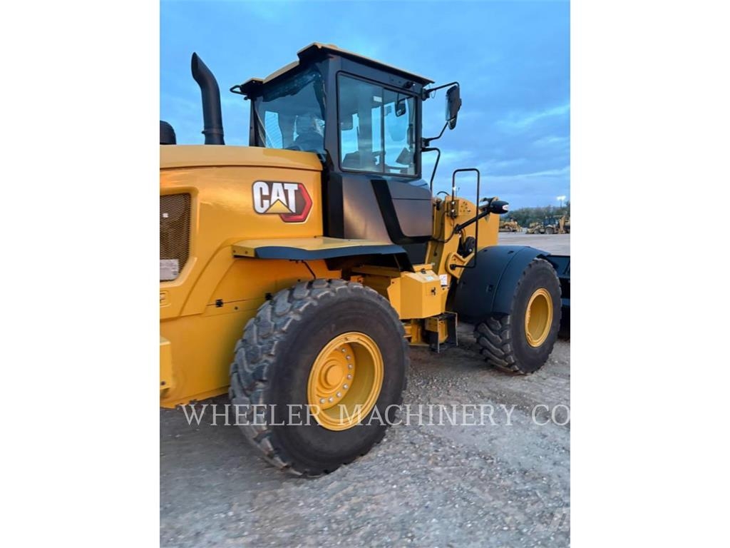CAT 938M QC Gumikerekes homlokrakodók