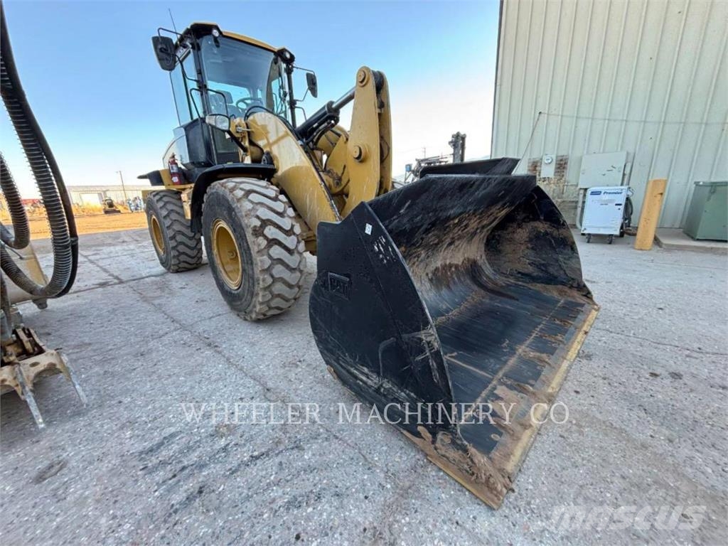 CAT 938M QC 3V Naudoti ratiniai krautuvai