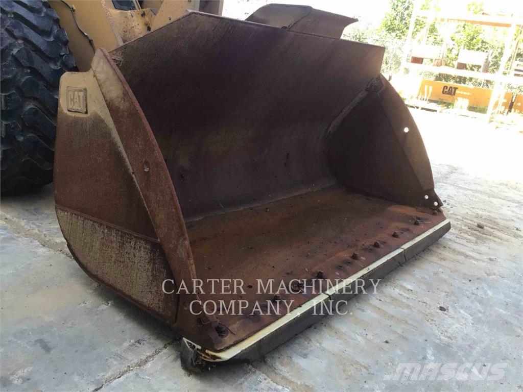 CAT 950-14 لوادر بعجل
