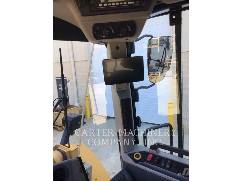 CAT 950-14 لوادر بعجل