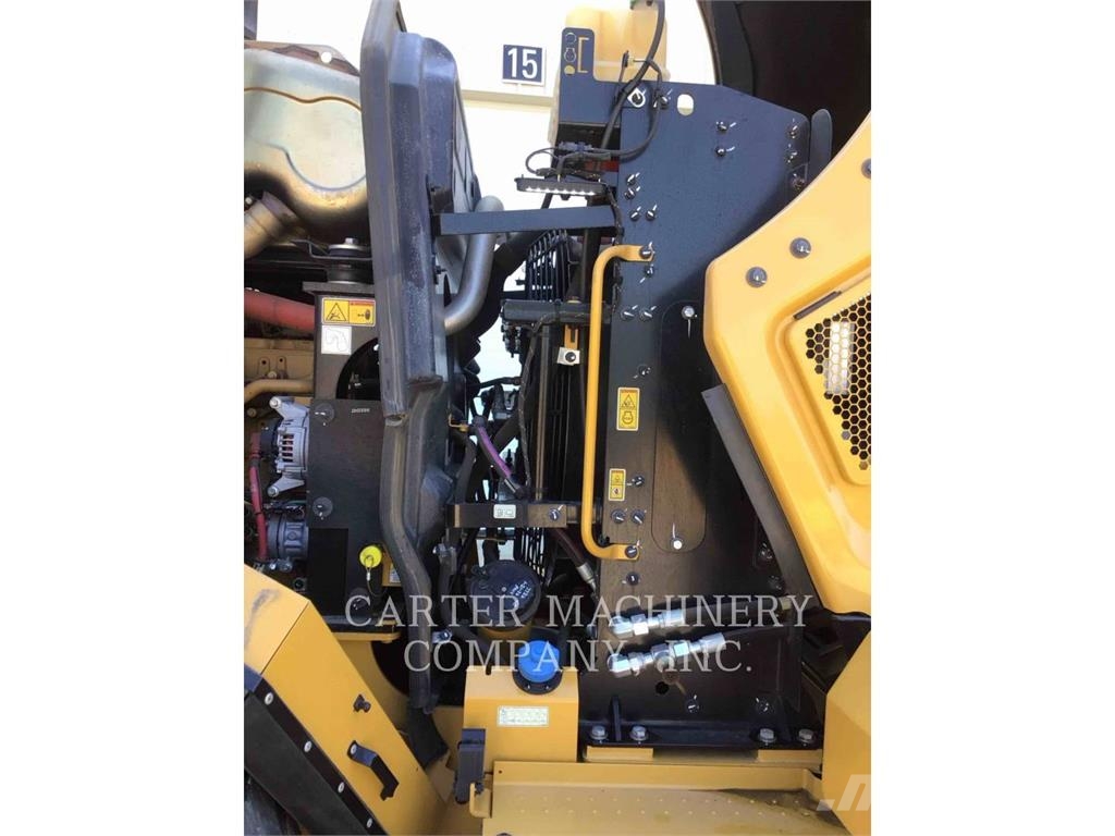 CAT 950-14 لوادر بعجل
