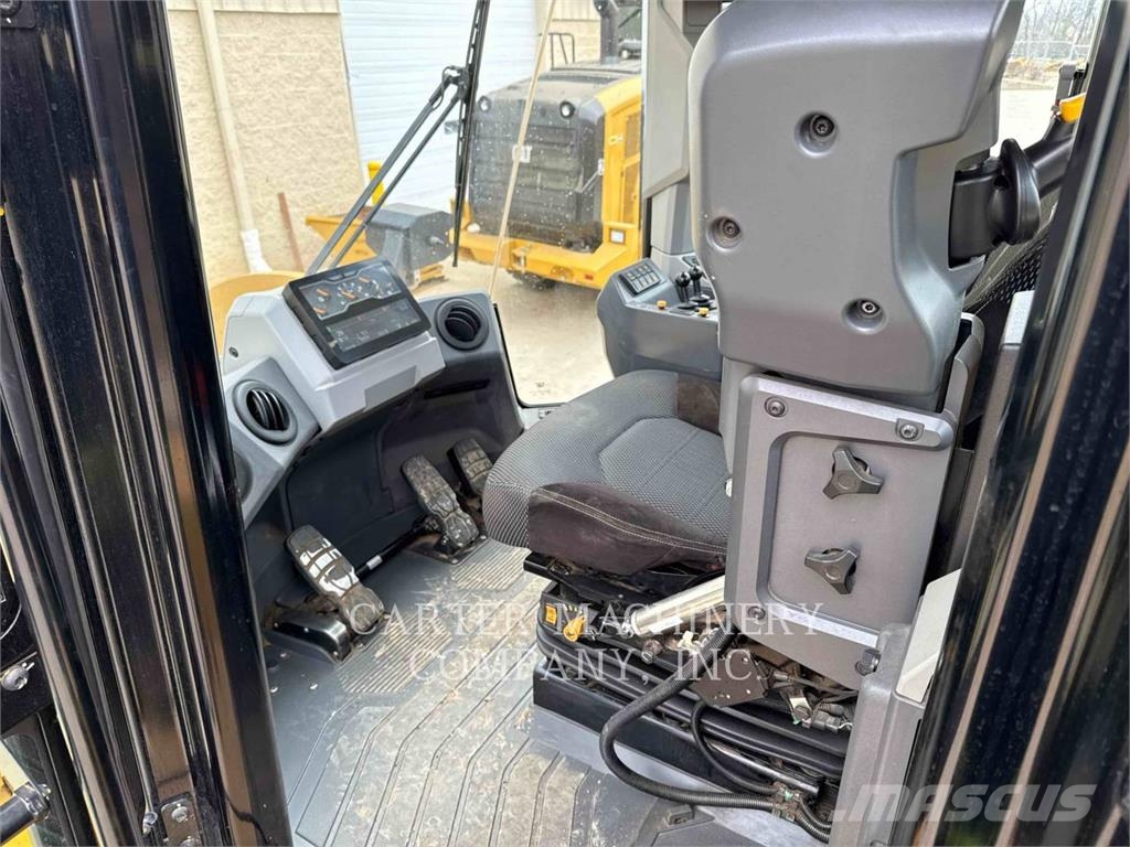 CAT 950-14 輪式推土機