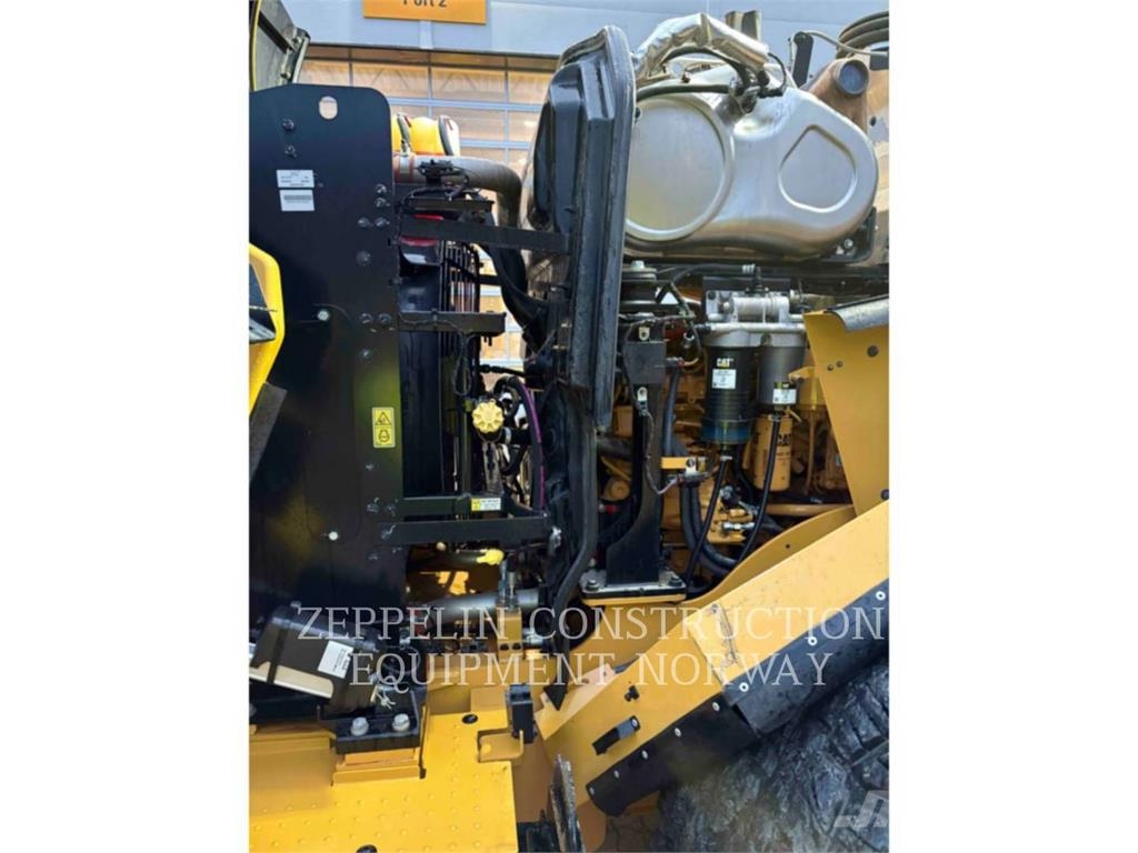 CAT 950-14 Iekrāvēji uz riteņiem