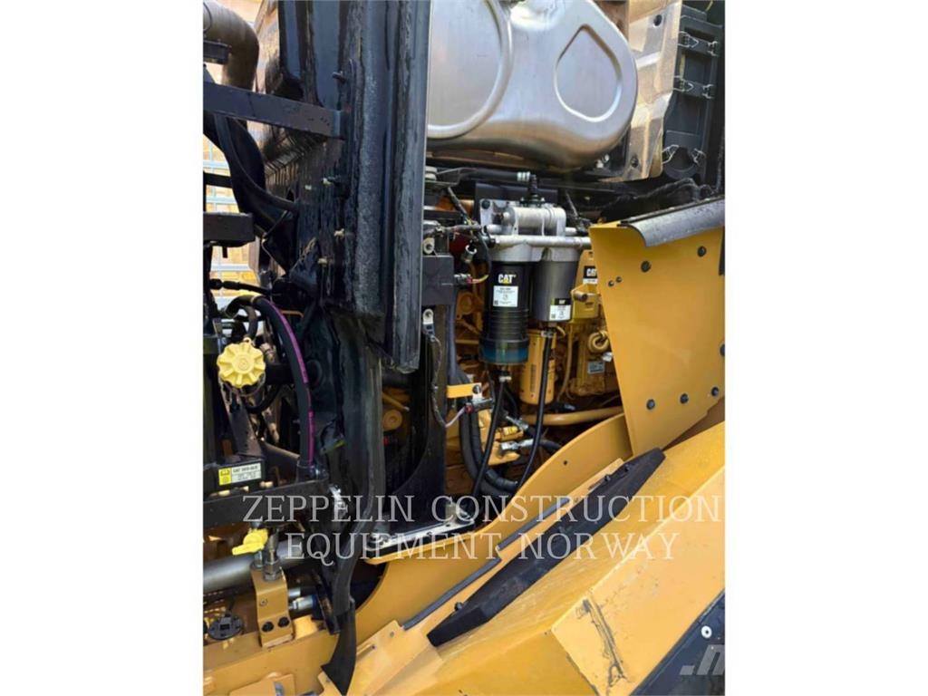 CAT 950-14 Iekrāvēji uz riteņiem