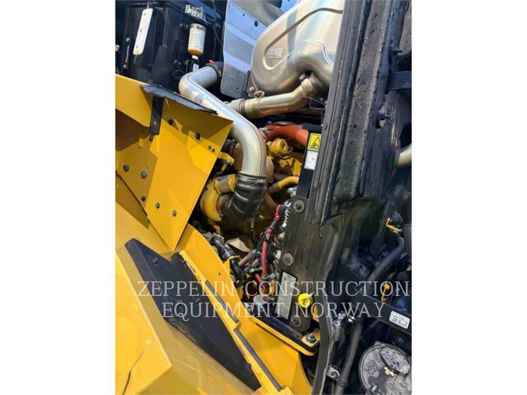 CAT 950-14 Iekrāvēji uz riteņiem