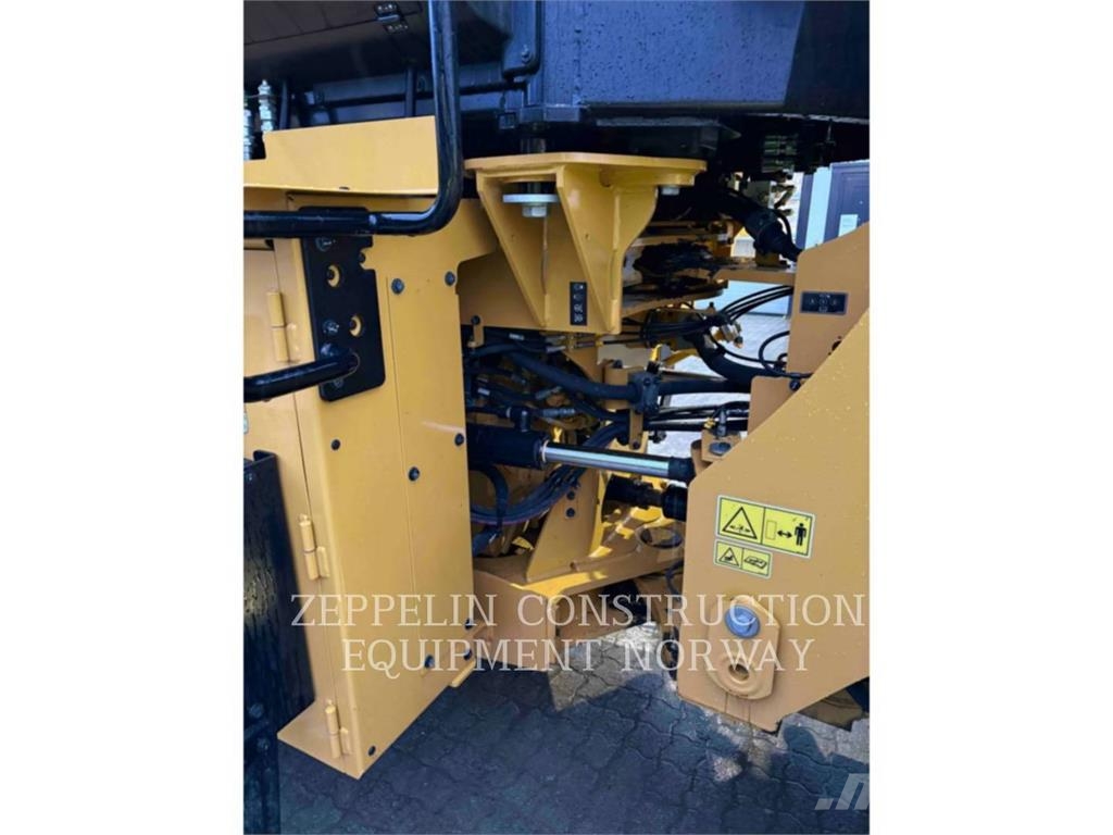 CAT 950-14 Iekrāvēji uz riteņiem