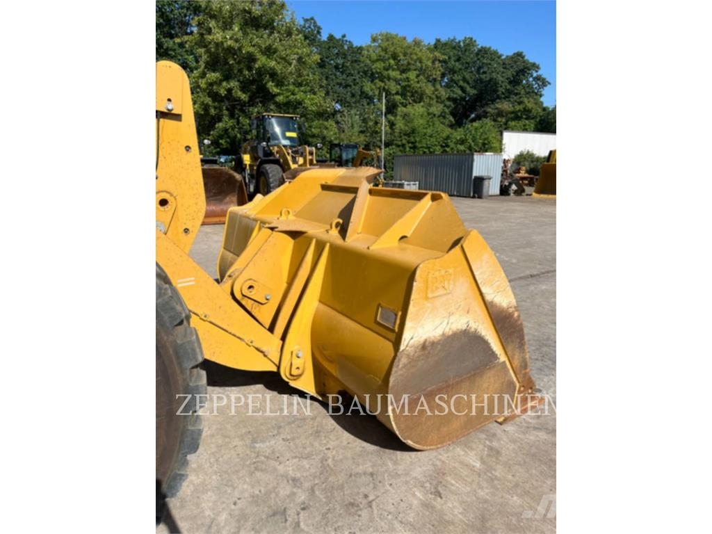 CAT 950-14A Iekrāvēji uz riteņiem