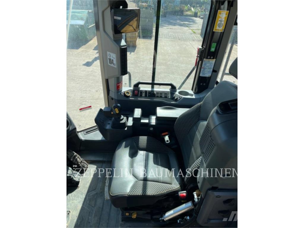 CAT 950-14A Iekrāvēji uz riteņiem