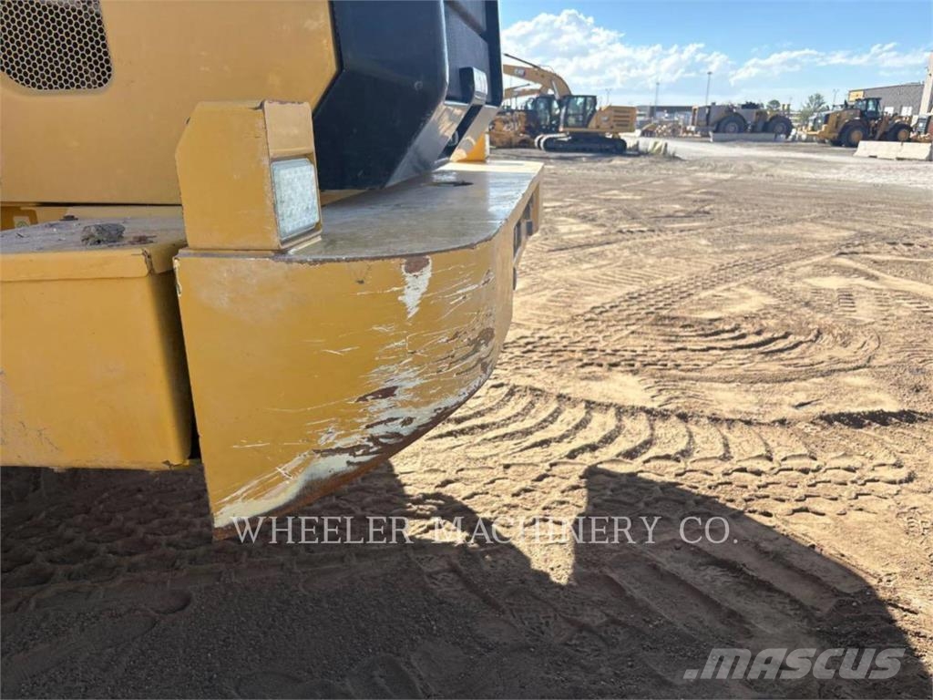 CAT 950 GC QC Колесни товарачи