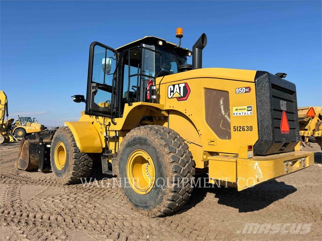 CAT 950GC Pale gommate