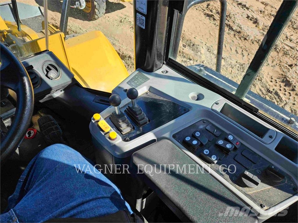 CAT 950GC Iekrāvēji uz riteņiem