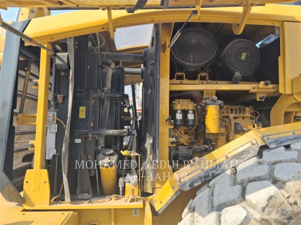 CAT 950GC لوادر بعجل