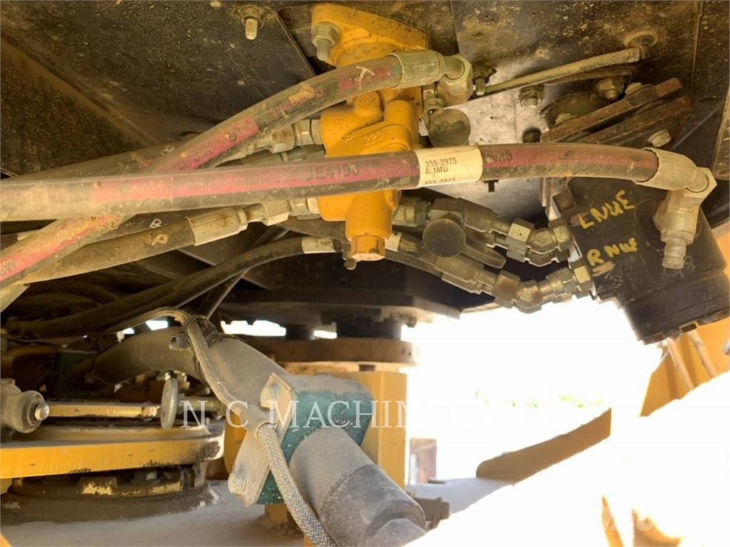 CAT 950K لوادر بعجل