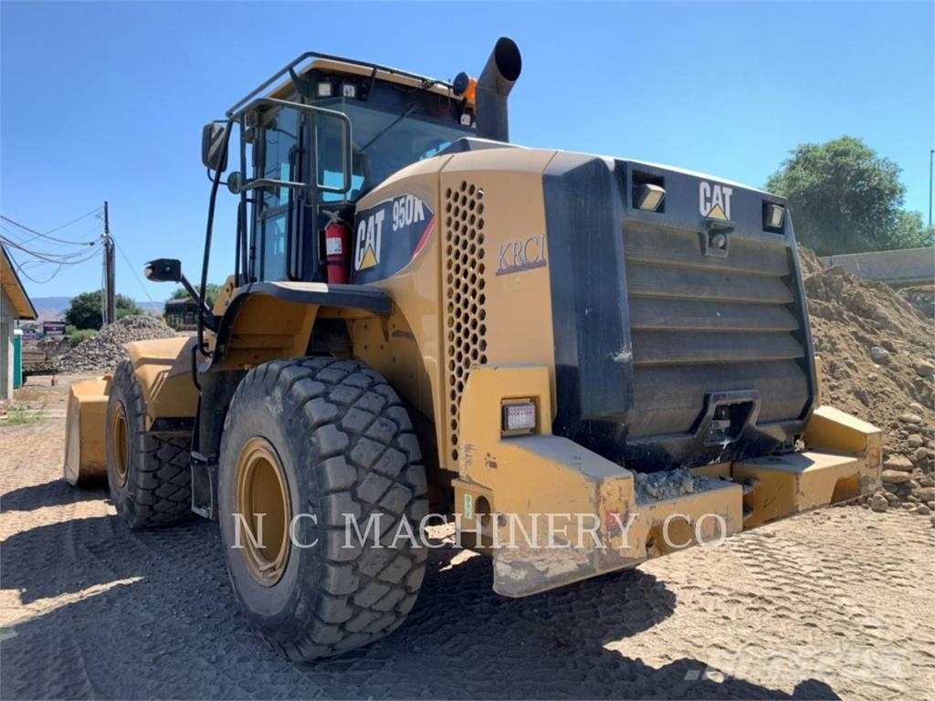 CAT 950K لوادر بعجل