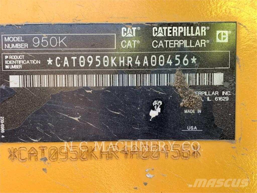 CAT 950K لوادر بعجل