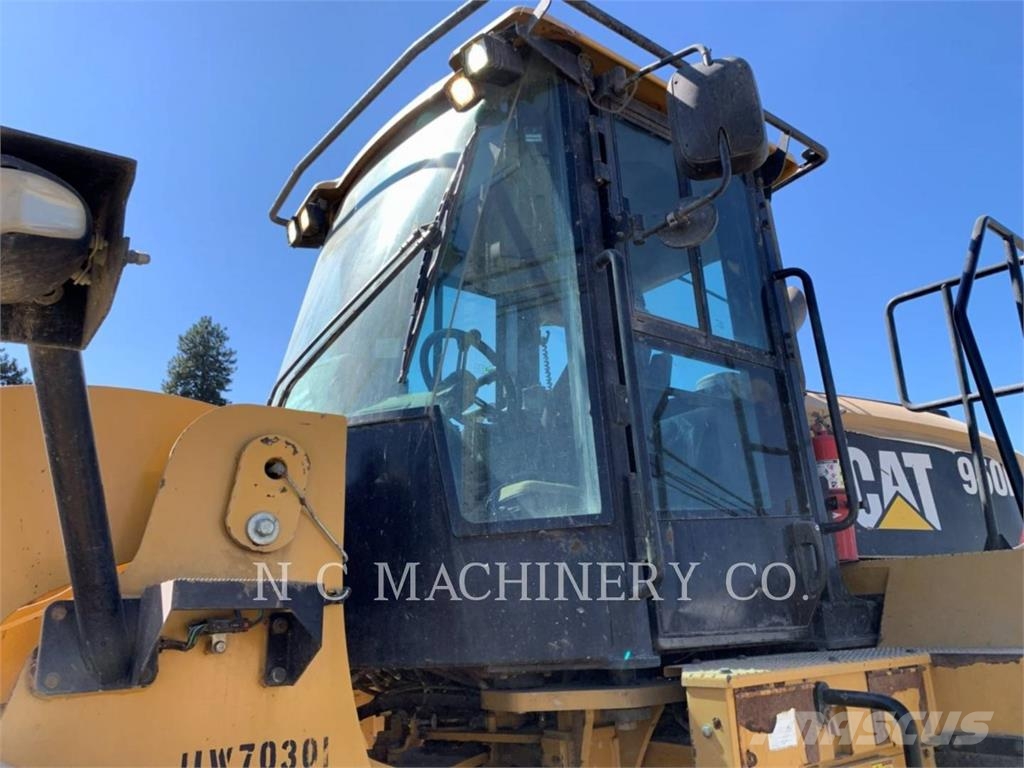 CAT 950K لوادر بعجل