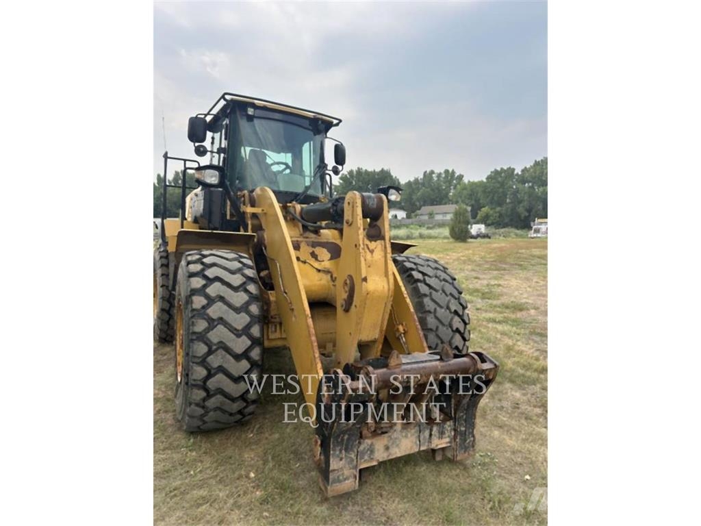 CAT 950K لوادر بعجل