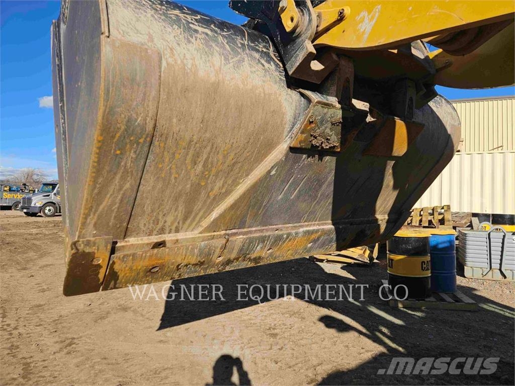 CAT 950M Rataslaadurid
