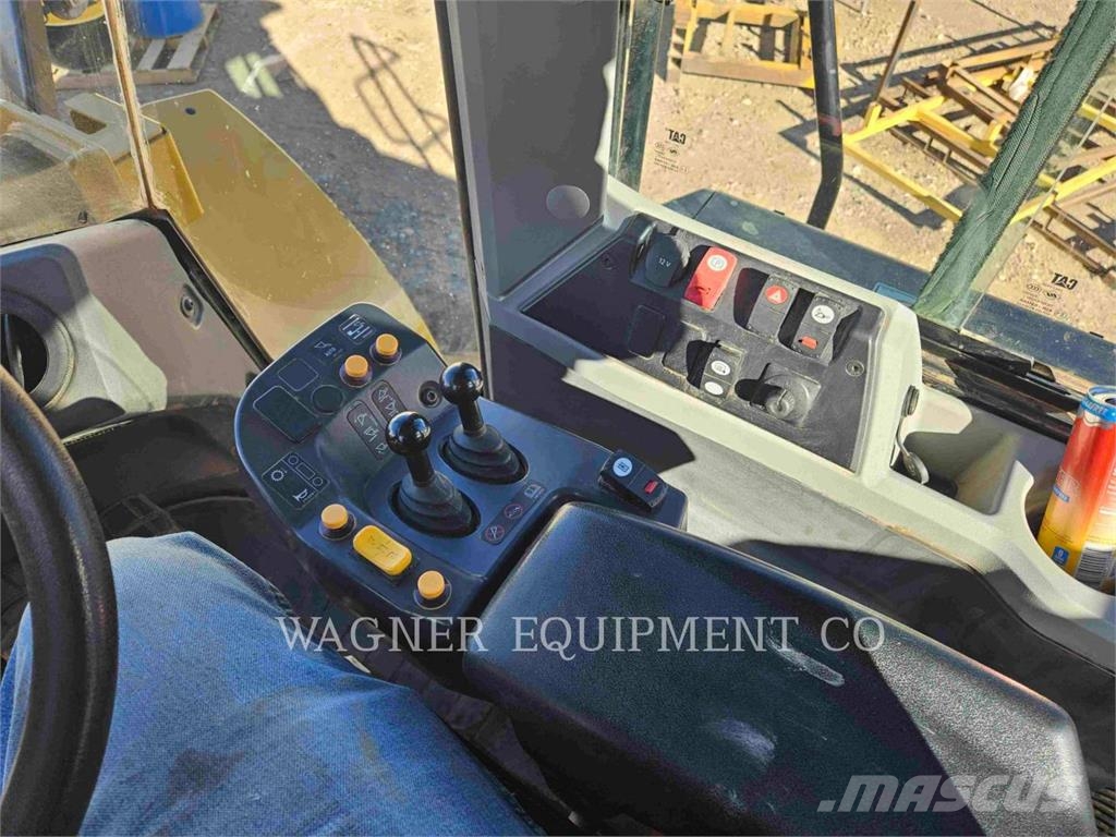 CAT 950M Rataslaadurid