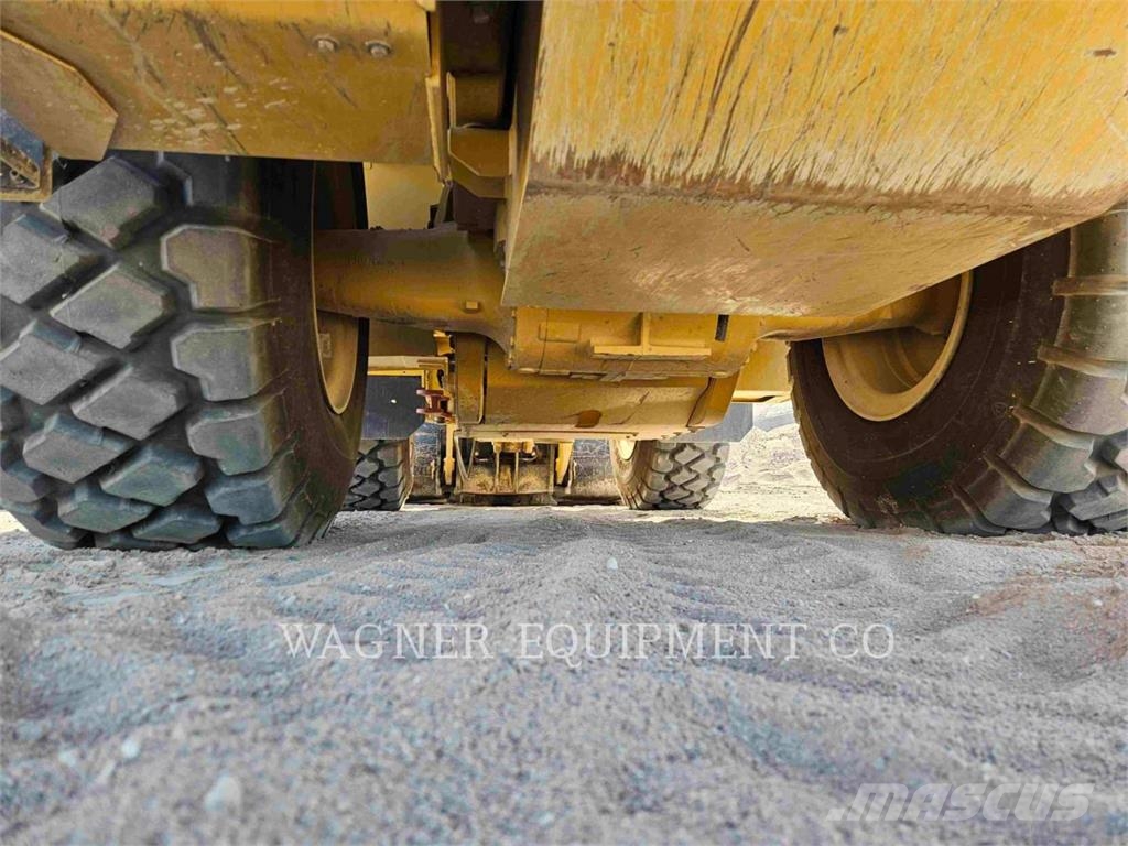 CAT 950M Rataslaadurid