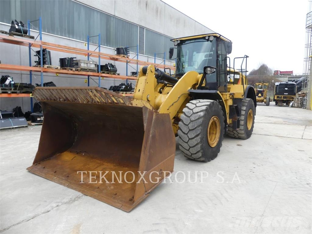 CAT 950M Incarcator pe pneuri