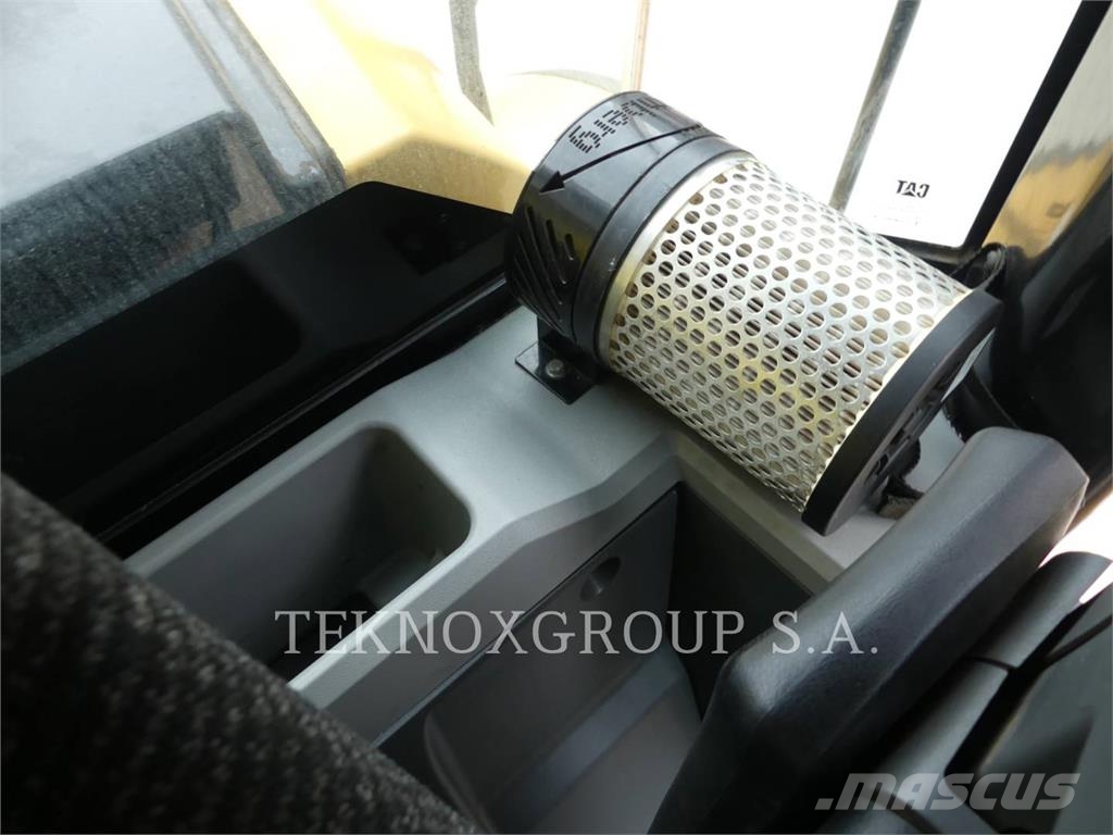 CAT 950M Incarcator pe pneuri