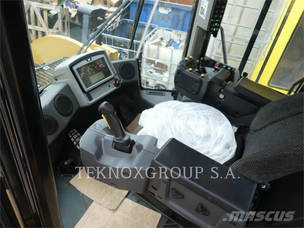 CAT 950M Incarcator pe pneuri