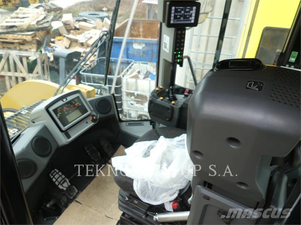 CAT 950M Incarcator pe pneuri